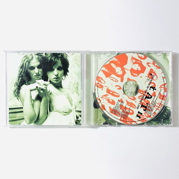 t.A.T.u 200 KM/H in the Wrong Lane Album - Picture 3 of 3